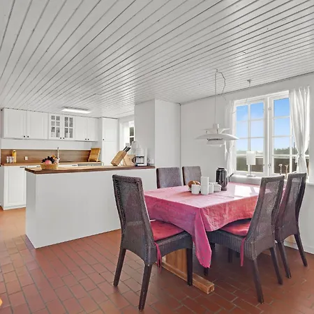 Holiday home Gorgeous In Fan With Kitchen *