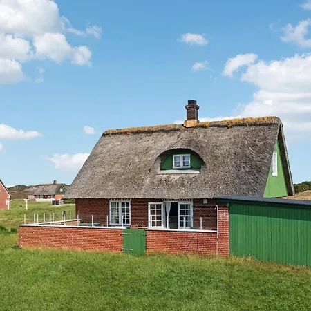 Holiday home Gorgeous In Fan With Kitchen